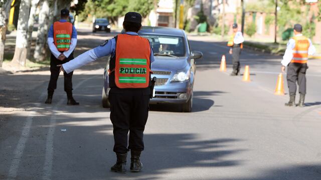 Una mujer que conducía con más de 3 gramos de alcohol en sangre, 6 veces más que el permitido, fue detenida esta mañana en San Martín. Imagen ilustrativa