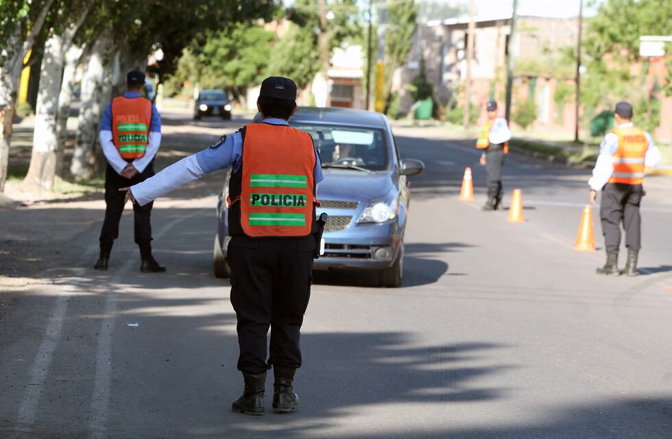 Detuvieron a una mujer que conducía alcoholizada en San Martín