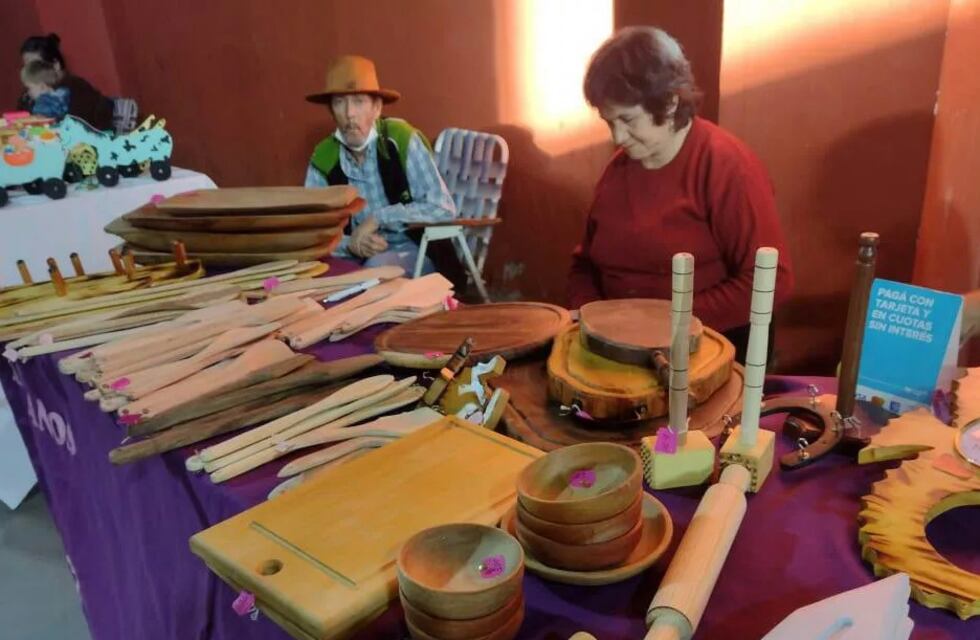 Realizaron una feria de artesanos en Ruiz de Montoya por el mes aniversario