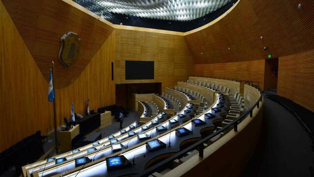 Los empleados legislativos en condición de acceder a la pasividad anticipada están a la expectativa de los detalles del acuerdo. (La Voz/ archivo)