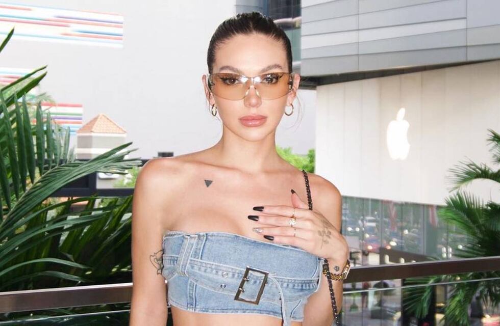 Sasha Ferro se hartó de Instagram y publicó una explosiva sesión de fotos en Twitter