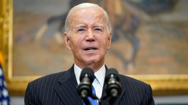 Biden deploró el "espantoso asalto" de Hamás a Israel y dijo que Estados Unidos estaba preparado para enviar ayuda.