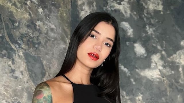 Jenn Muriel luciendo un total black.