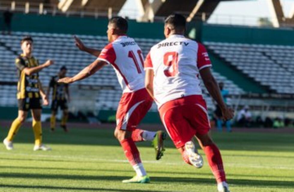Con el 10 de Arce: el golazo para el 2-0 de Instituto