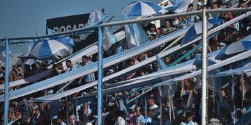 Racing de Nueva Italia en el Miguel Sancho ante Deportivo Madryn, en la cuarta fecha de la Zona B de la Primera Nacional.