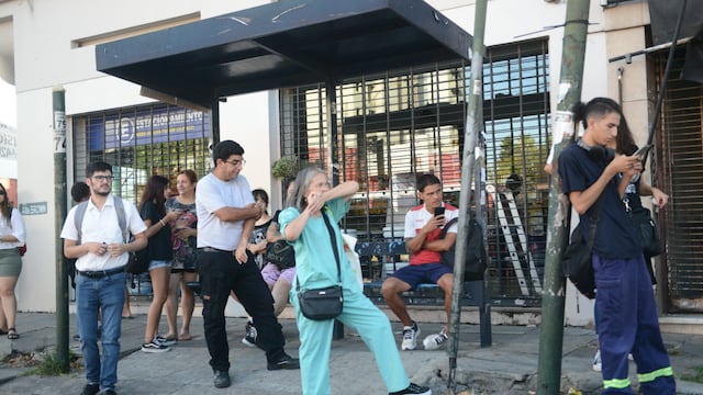 La mitad de los ocupados ganaron menos de $ 370.000 durante el segundo trimestre y aumentó la desigualdad (Clarín).