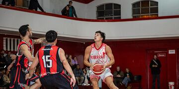 Copa “Ciudad de Tres Arroyos”: Huracán ganó, mantuvo el invicto y se clasificó a semifinales