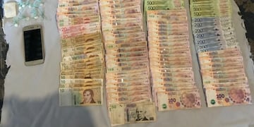 Las fuerzas federales incautaron más de 150.000 pesos en efectivo. (PSA)