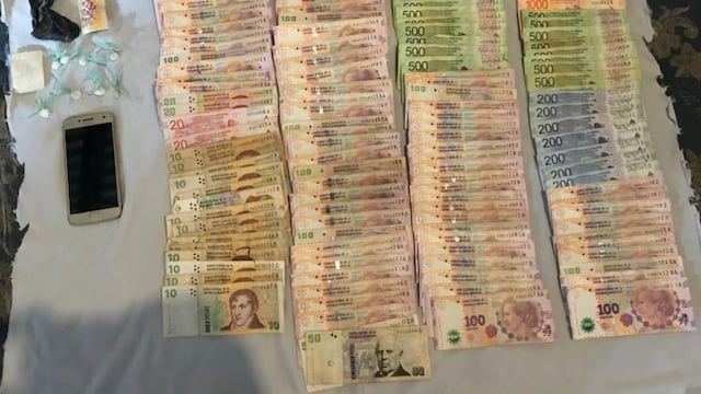 Las fuerzas federales incautaron más de 150.000 pesos en efectivo. (PSA)