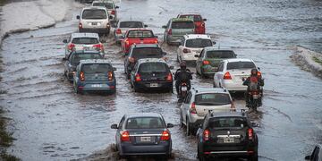 Rige el alerta naranja y amarilla en gran parte del país por fuertes tormentas que afectarán durante todo el jueves.