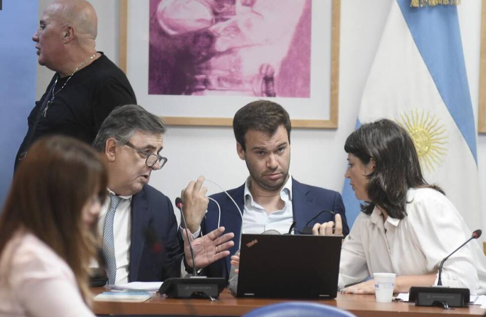 Con cruces entre oficialismo y oposición, el Frente de Todos abrió el juicio a la Corte y puso fechas al debate