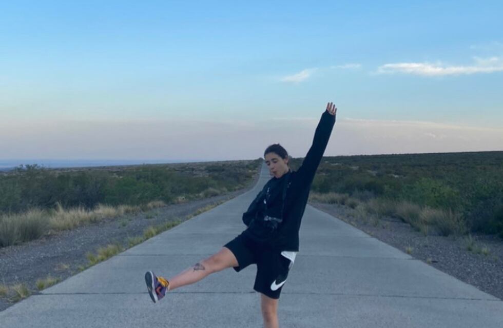 Delfi Pignatiello, la nadadora olímpica, se encuentra disfrutando del sol, vino y montaña mendocina