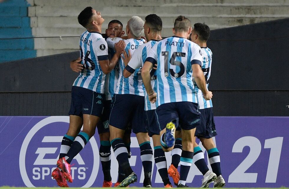 Copa Libertadores: Racing sufrió pero consiguió una victoria agónica ante Sporting Cristal