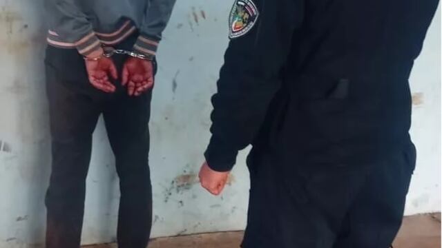 Dos personas detenidas por robo en Eldorado.