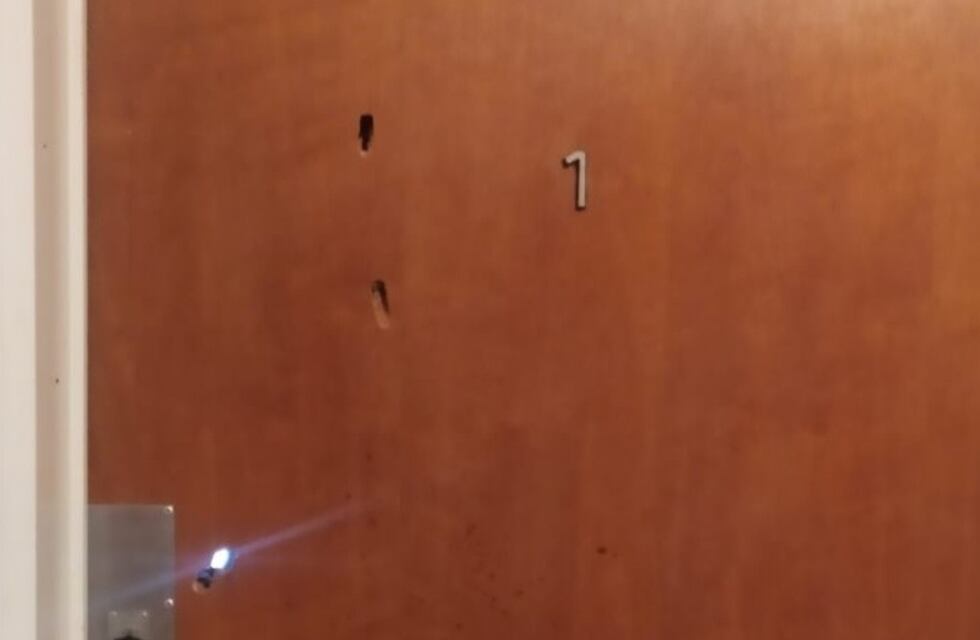 Dos jóvenes resultaron apuñalados en un presunto intento de robo en el macrocentro