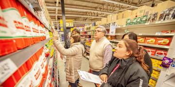 Ya se han notificado a los grandes comercios y supermercados que son los que tienen más injerencia en la formación de precios. La medida es de cumplimiento obligatorio.
