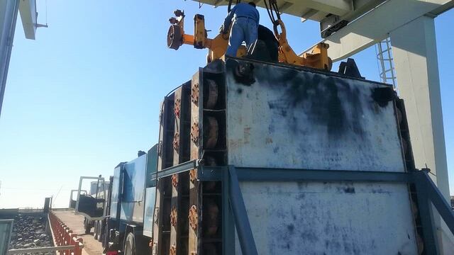 Hidráulica cierra las compuertas del dique El Carrizal.