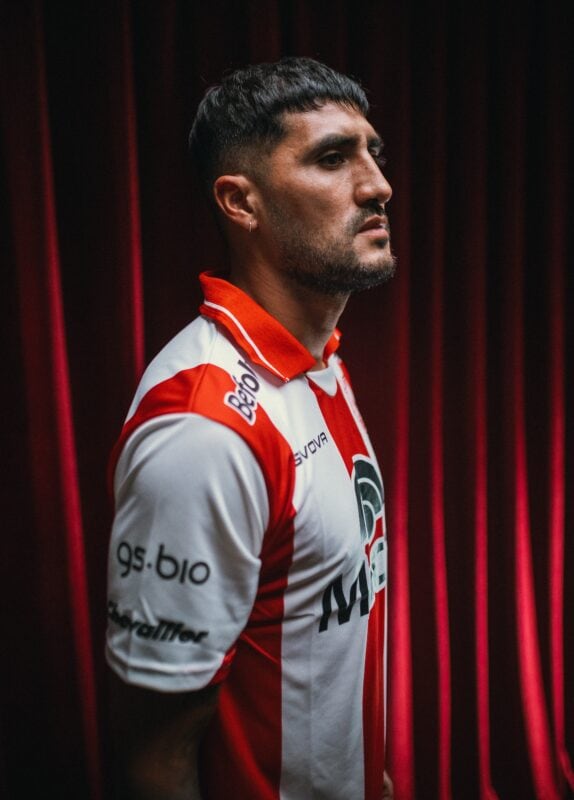 El zaguero llega a préstamo hasta el 31 de diciembre de 2026, con opción de compra por el 100% de los derechos económicos.