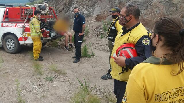 Villa Giardino: joven rescatado sano y salvo tras permanecer perdido por más de 20 horas. (Foto: Facebook / Sociedad de Bomberos Voluntarios "Alejandro Giardino").