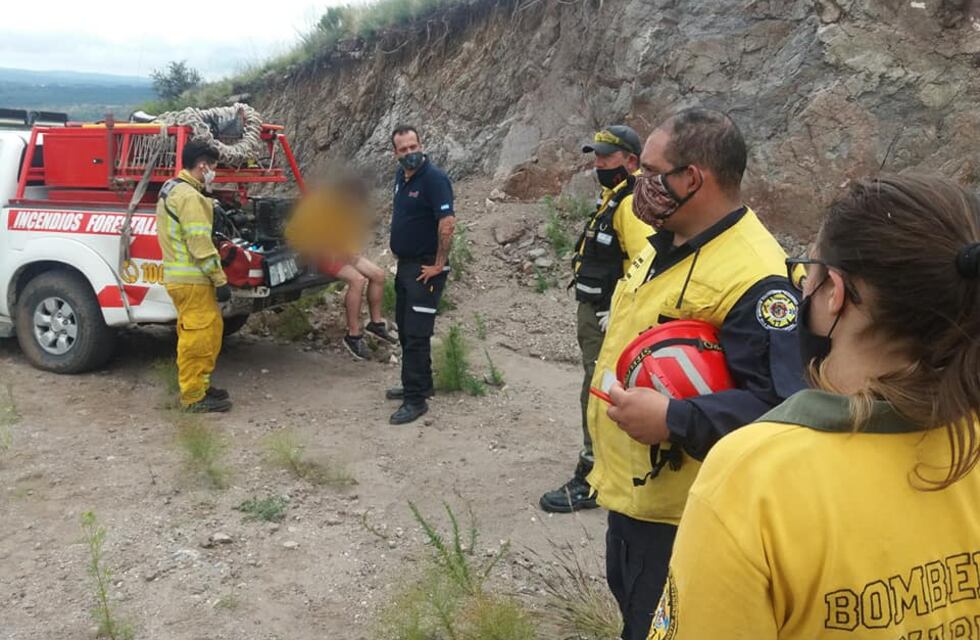 Villa Giardino: rescataron sano y salvo a un joven perdido en las sierras