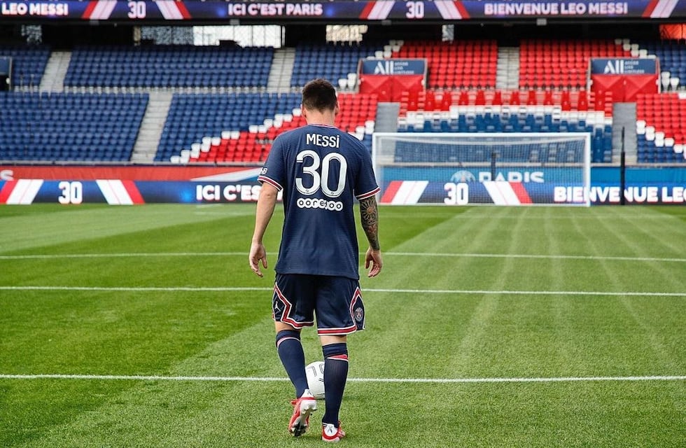 Messi no entrenó con el PSG por un fuerte dolor en la costilla