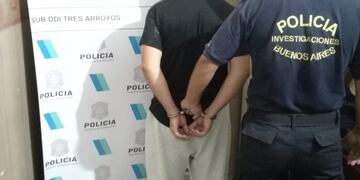 Aprehendido por exhibicionismo y portación de armas de fuego en Tres Arroyos