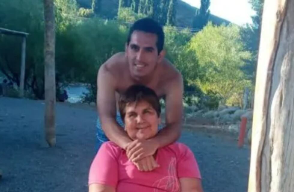 Le robaron su celular y ofrece 20 mil pesos para recuperar las fotos de su madre fallecida