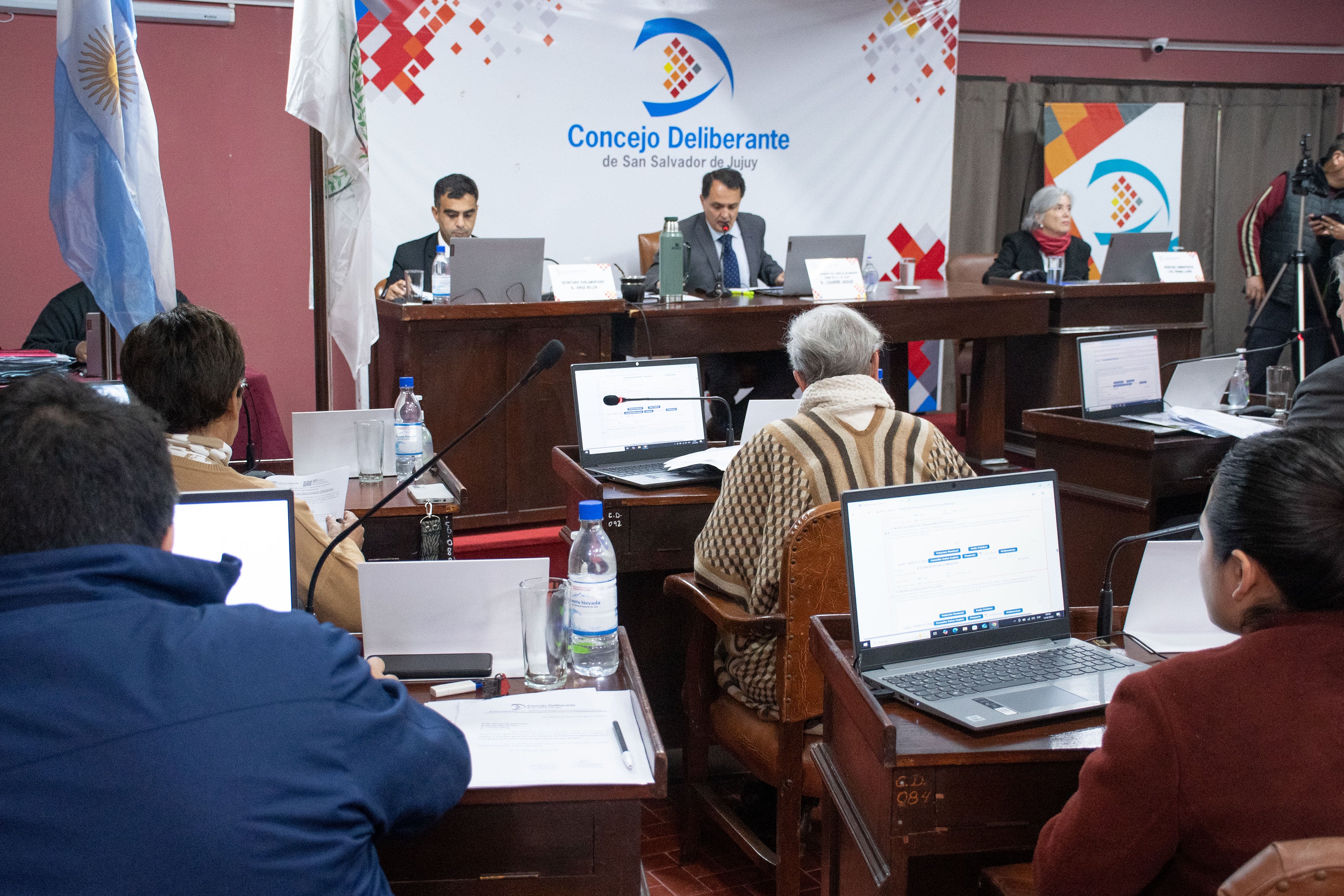 El Concejo Deliberante de San Salvador de Jujuy sancionó una ordenanza que busca atacar el consumo indebido de bebidas energizantes en la población, mediante una campaña de concientización.