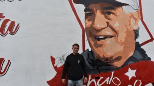 Rodrigo, hijo del recordado Chulo. El DT inmortalizado en los muros del Monumental de Alta Córdoba.