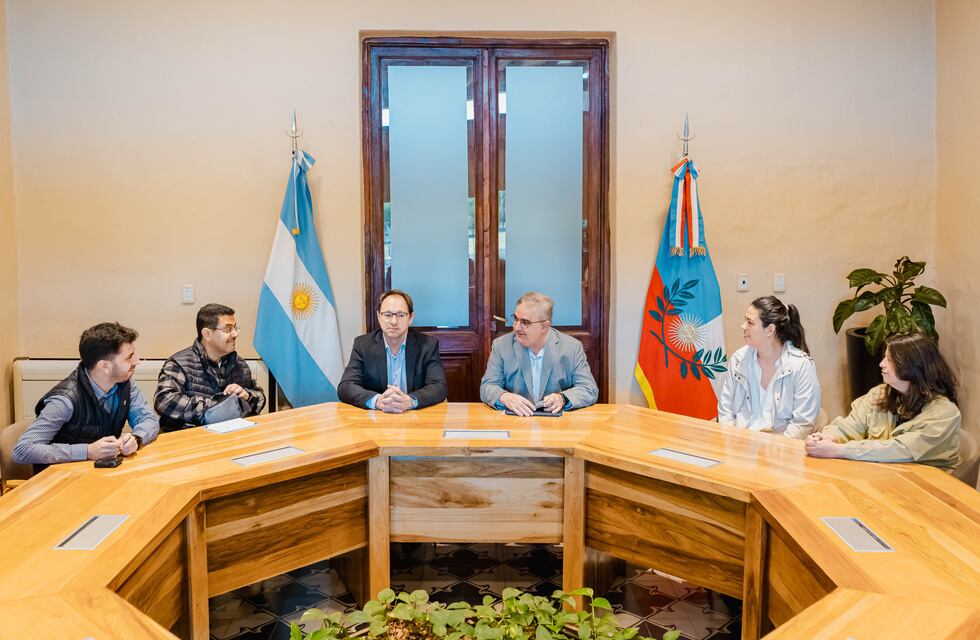 Catamarca fue sede de una cumbre internacional para el control de langostas