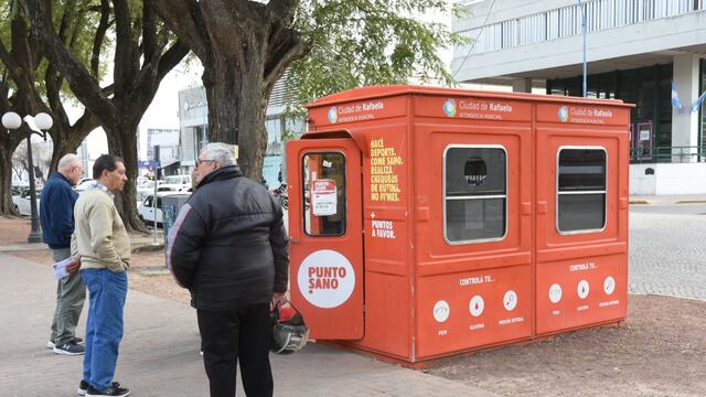 Siguen los controles en el Punto Sano de la Plaza 25 de Mayo