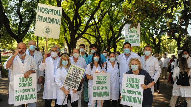 Marcha de médicos municipales en la ciudad de Buenos Aires, Hospital Rivadavia fue uno de los hospitales que más movilizó en el día. Foto Federico Lopez Claro