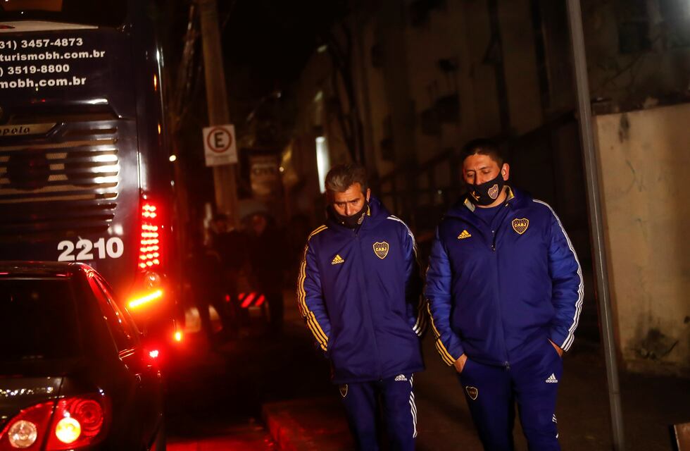 La delegación de Boca pasó la madrugada en Brasil y fue asistida por la Embajada argentina