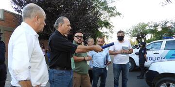 Sergio Berni entregó móviles e hizo anuncios en su visita a Punta Alta.