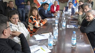 Los doce concejales de la ciudad asistieron a la reunión con funcionarios de la Secretaría de Servicios Públicos del municipio para discutir la licitación del sistema de transporte urbano de pasajeros.