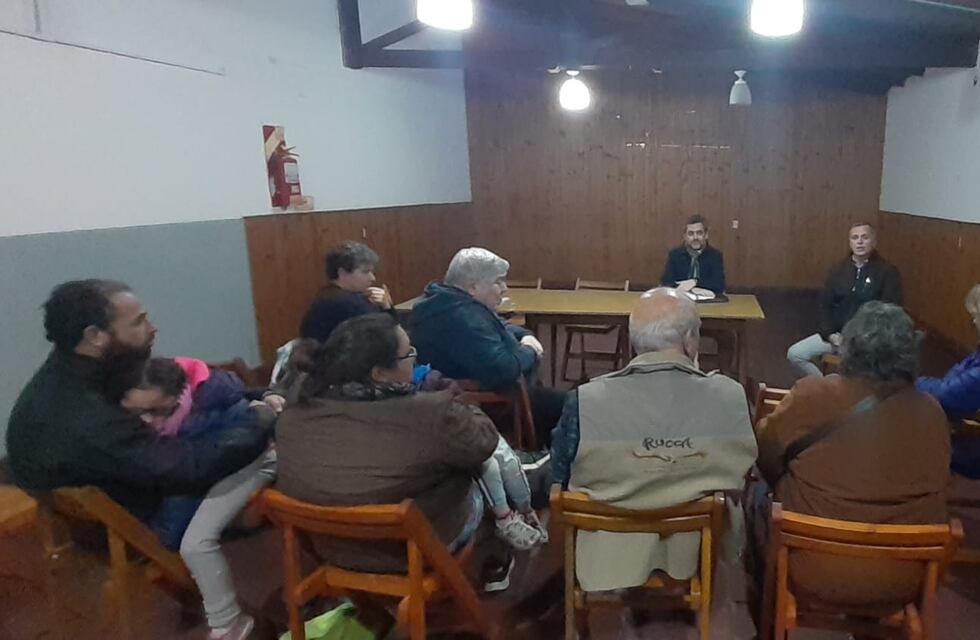 Werner Nickel del Movimiento Vecinal Renovación se reunió con la Junta Vecinal del Barrio Escuela 18