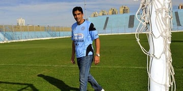 Mariano Campodónico en sus tiempos de delnatero de Belgrano, y de un gol inolvidable a Talleres (Foto: La Voz).