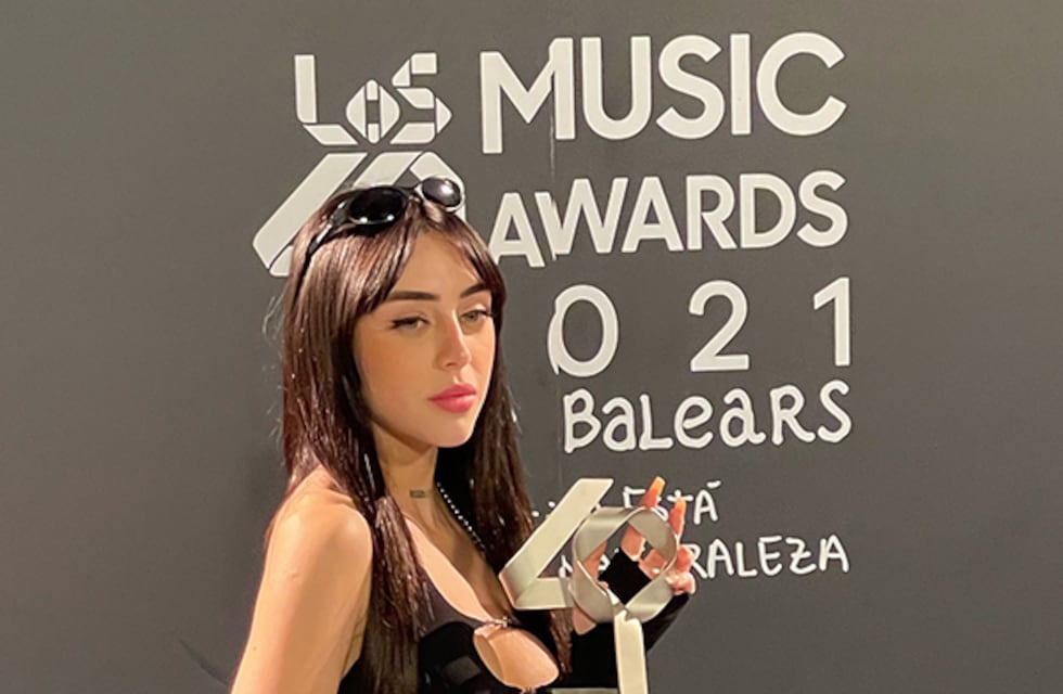 La reacción de Nicki Nicole al ser la ganadora a “artista revelación” en Los40 Music Awards