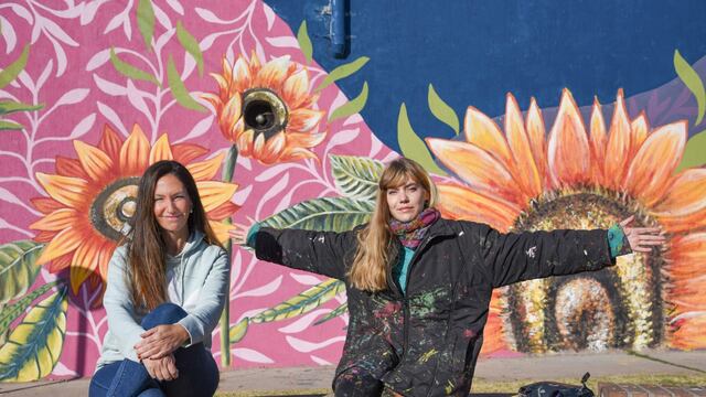 Dos artistas Guaymallinas dieron vida a unos murales con su arte.