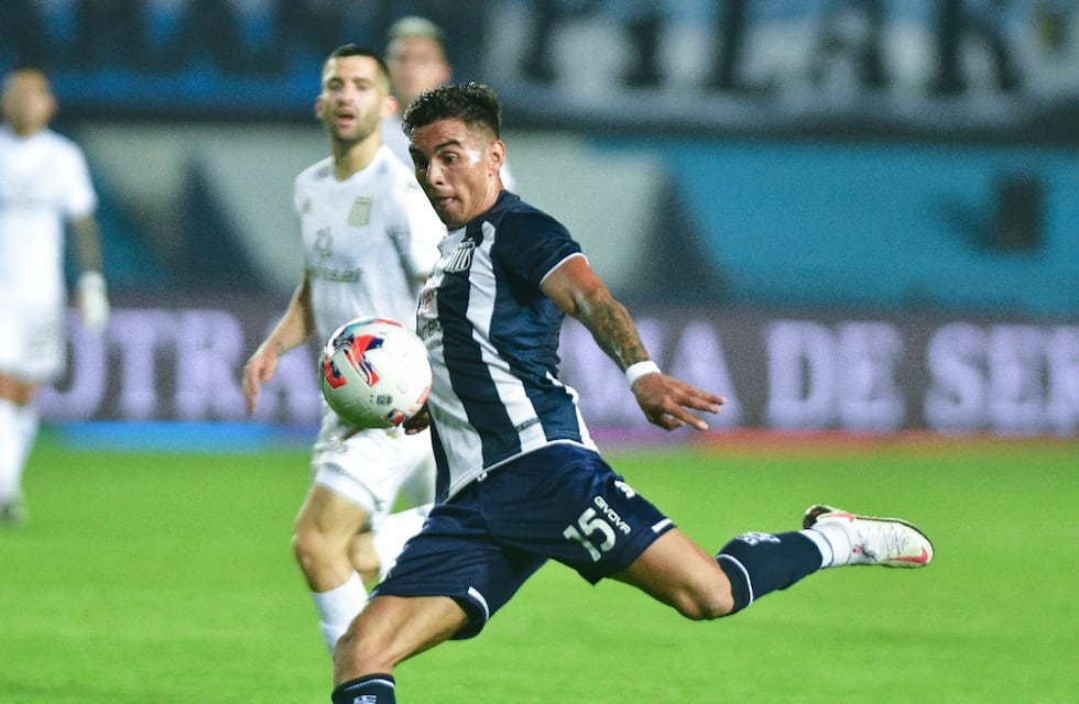 Talleres y Enzo Díaz piensan en River: la confesión del lateral por la amarilla ante Atlético Tucumán