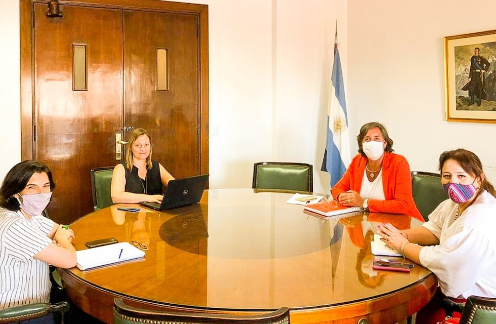 Castillo: “Valoró que podamos analizar el impacto de la política pública en la vida de los vecinos”