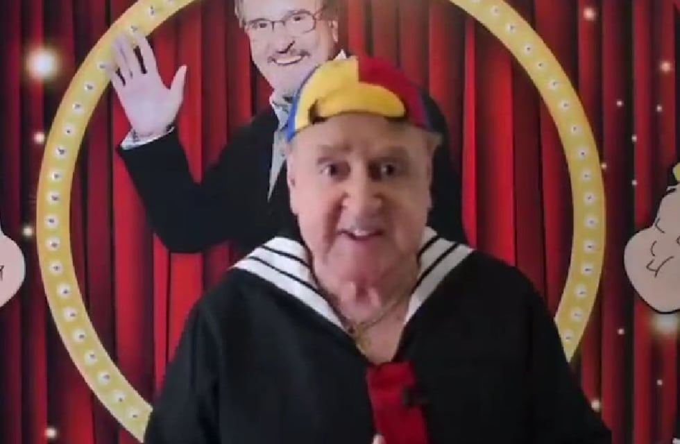 Insólito: EE.UU. contrató a Quico para que le pida a los mexicanos no “saltar el muro” y lo destrozaron