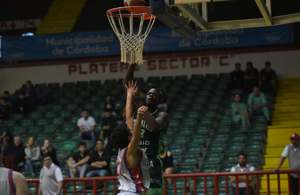 Atenas e Instituto empezaron ganando en el Súper 6 “Copa Ciudad de Córdoba”