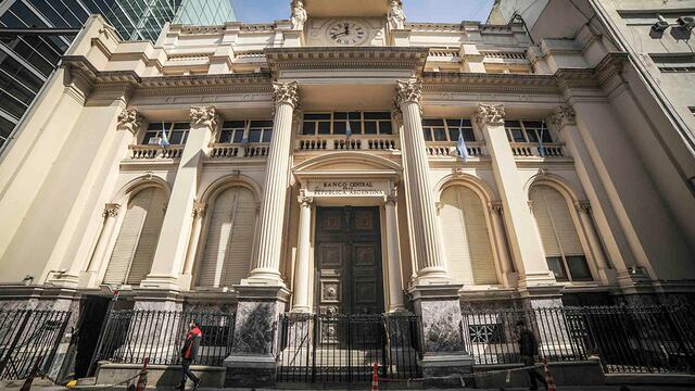Frente del Banco Central de la República Argentina. Foto: Los Andes.