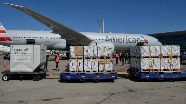 La Argentina estaría realizando "negociaciones avanzadas" con el laboratorio Pfizer para la llegada de nuevas dosis a entregarse en el 2022. Foto Corresponsalía.