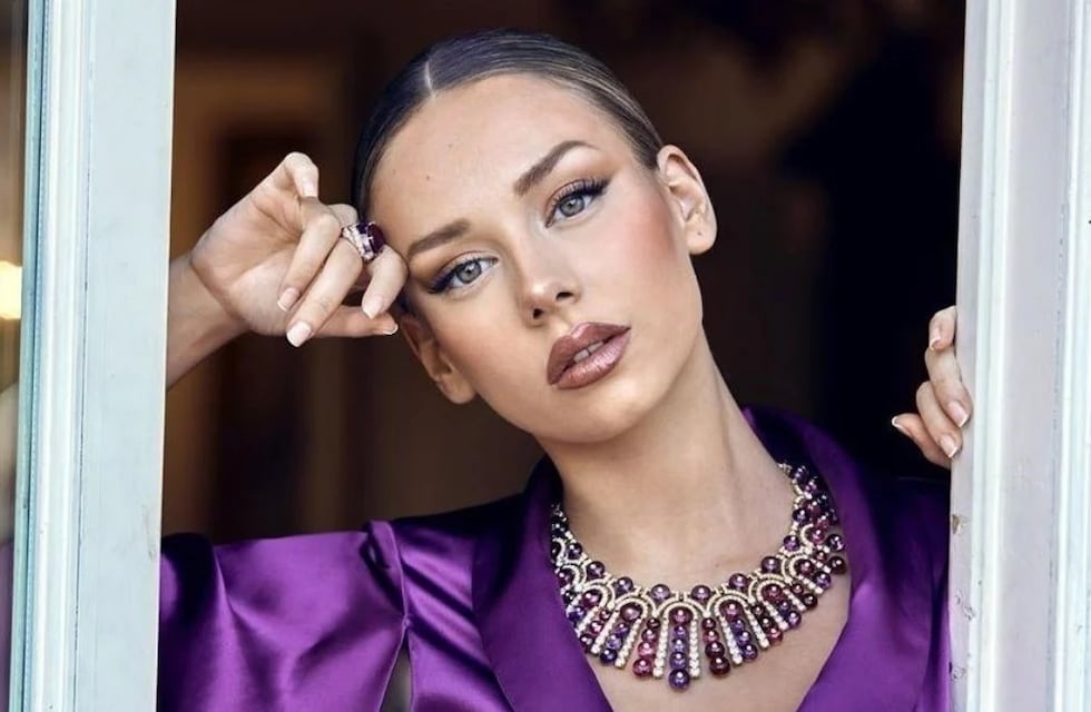 Ester Expósito deslumbró con un look de cuero y encajes: “Qué tendrá la noche...”
