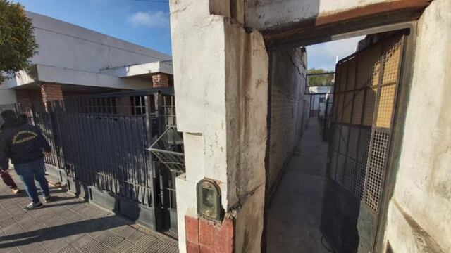 Ingreso al domicilio donde se cometió el crimen. (El Doce)