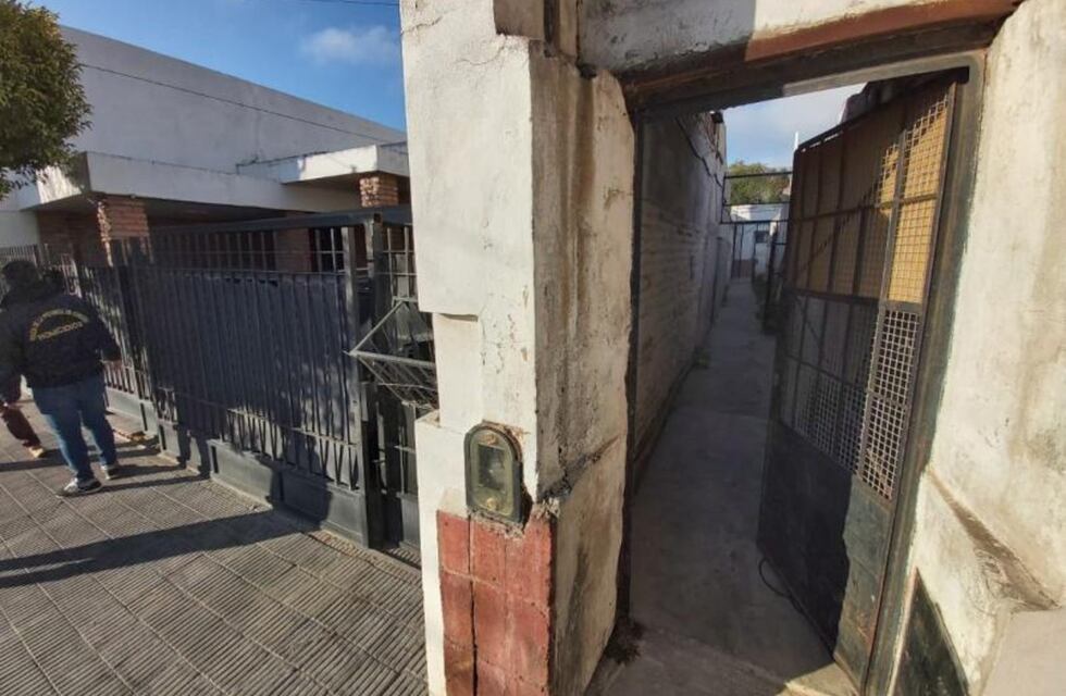 Le clavó un tenedor en la cabeza y lo mató: el macabro trasfondo del crimen en barrio Maipú