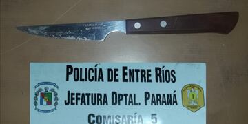 Joven con arma blanca amenazaba a transeúntes