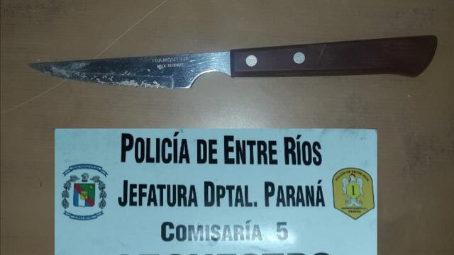 Joven con arma blanca amenazaba a transeúntes